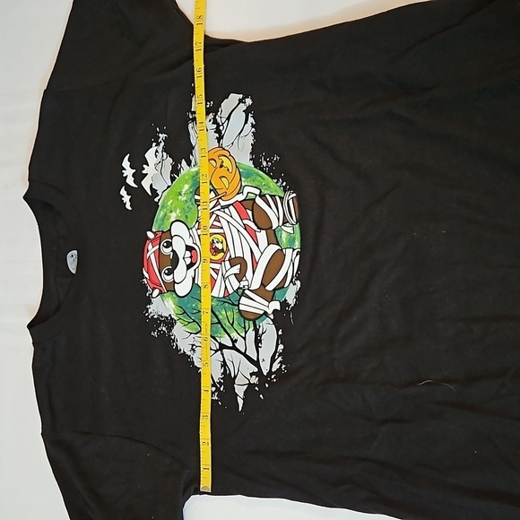 Buc-ee's Halloween Short sleeve Tee shirt size Small - Picture 7 of 8